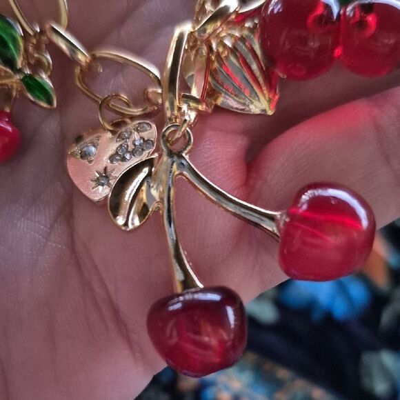 💲1️⃣0️⃣ Bundled ✔️Sweet Multi Charm Red Cherry Heart Bracelet Fun Gift - Picture 7 of 13
